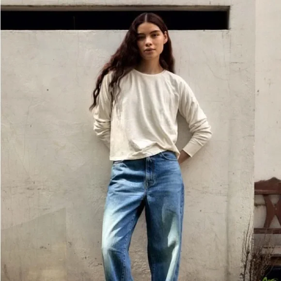 Imogene + Willie the long sleeve raglan in vintage white, s - Picture 2 of 12